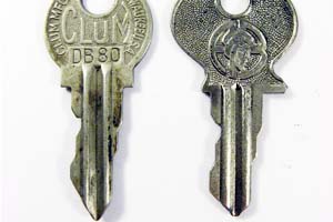 clum and american bosch logo key